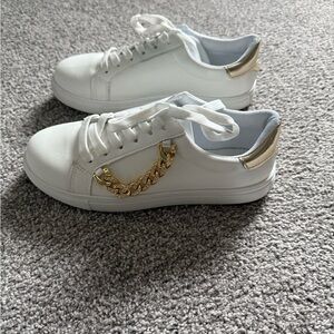 SHEIN White and Gold Chain Accent Sneakers